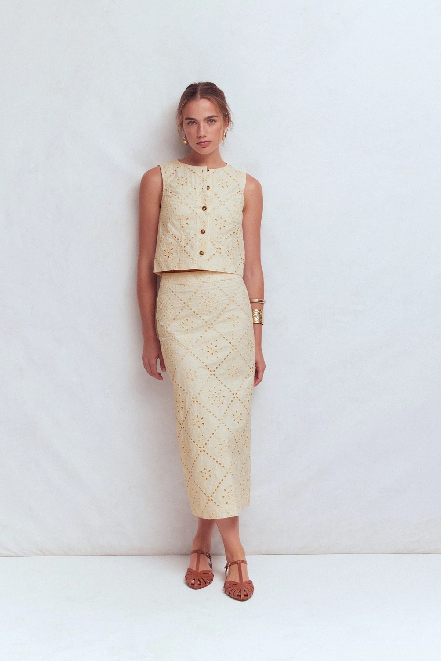 Textured Column Skirt