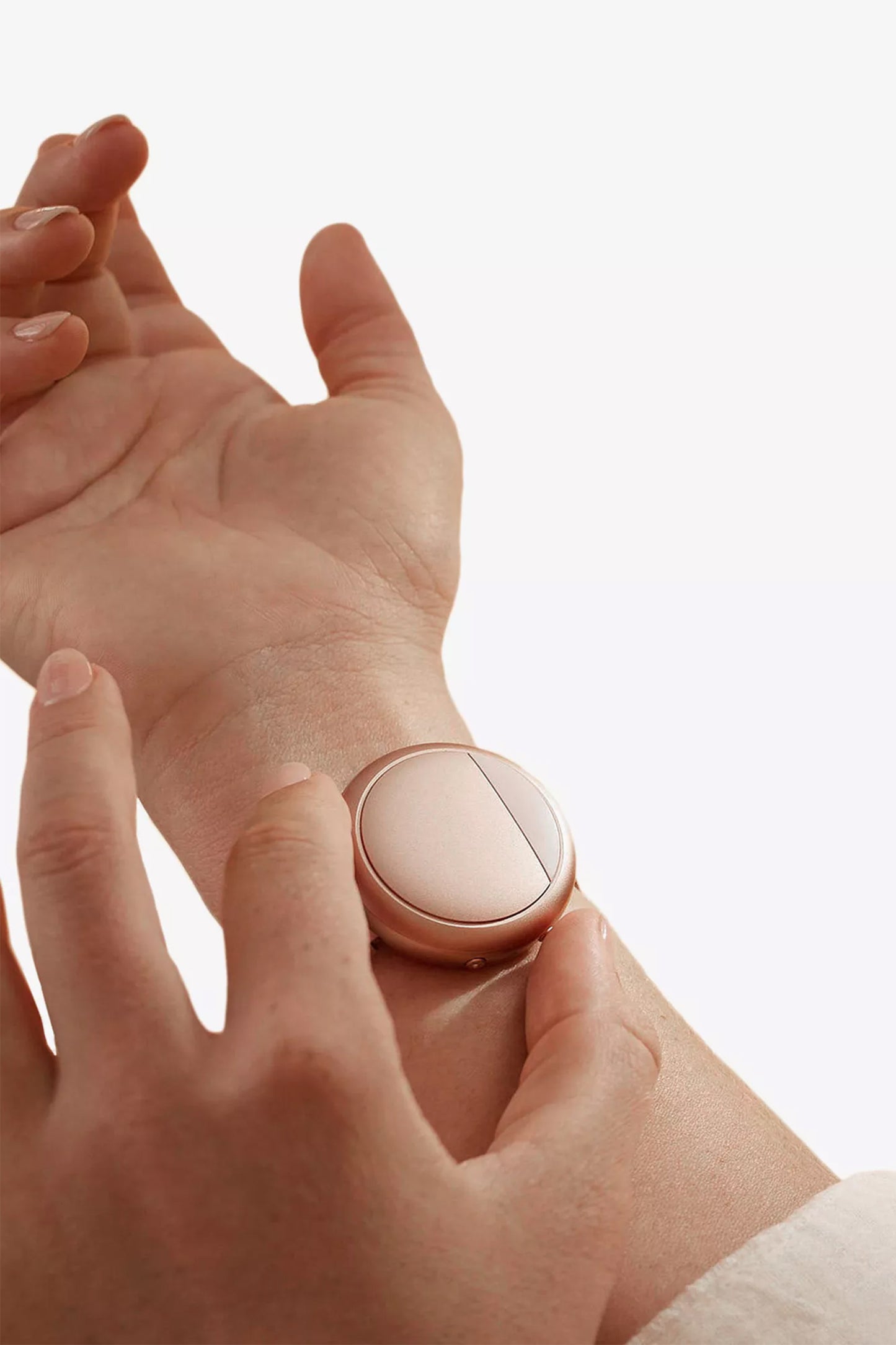 Embr Wave Cooling & Warming Wristband