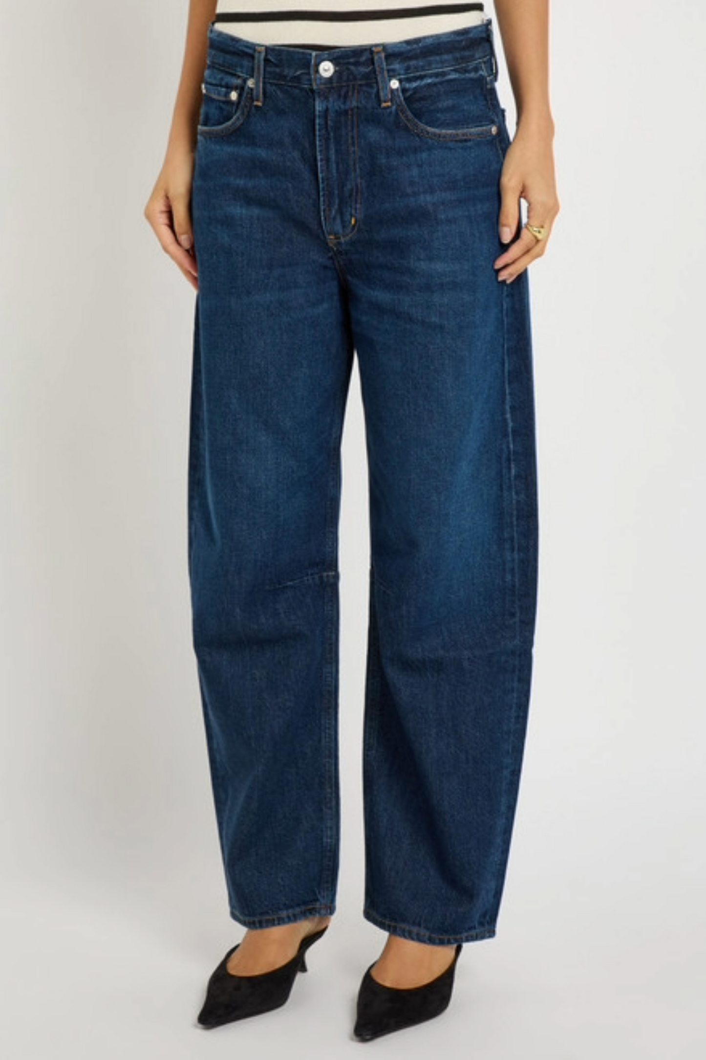 Miro Barrel-leg Jeans
