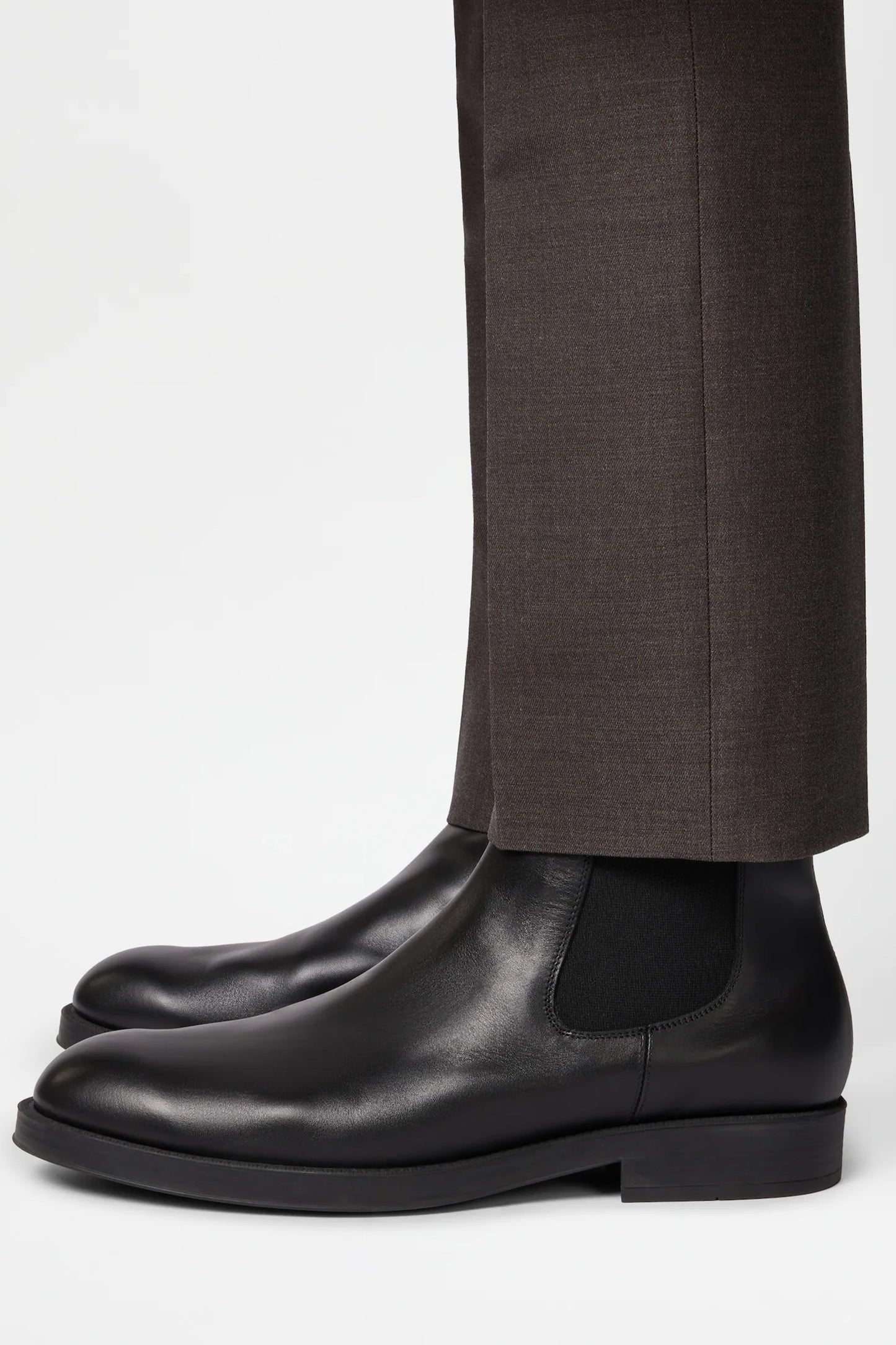 Chelsea Boots In Leather