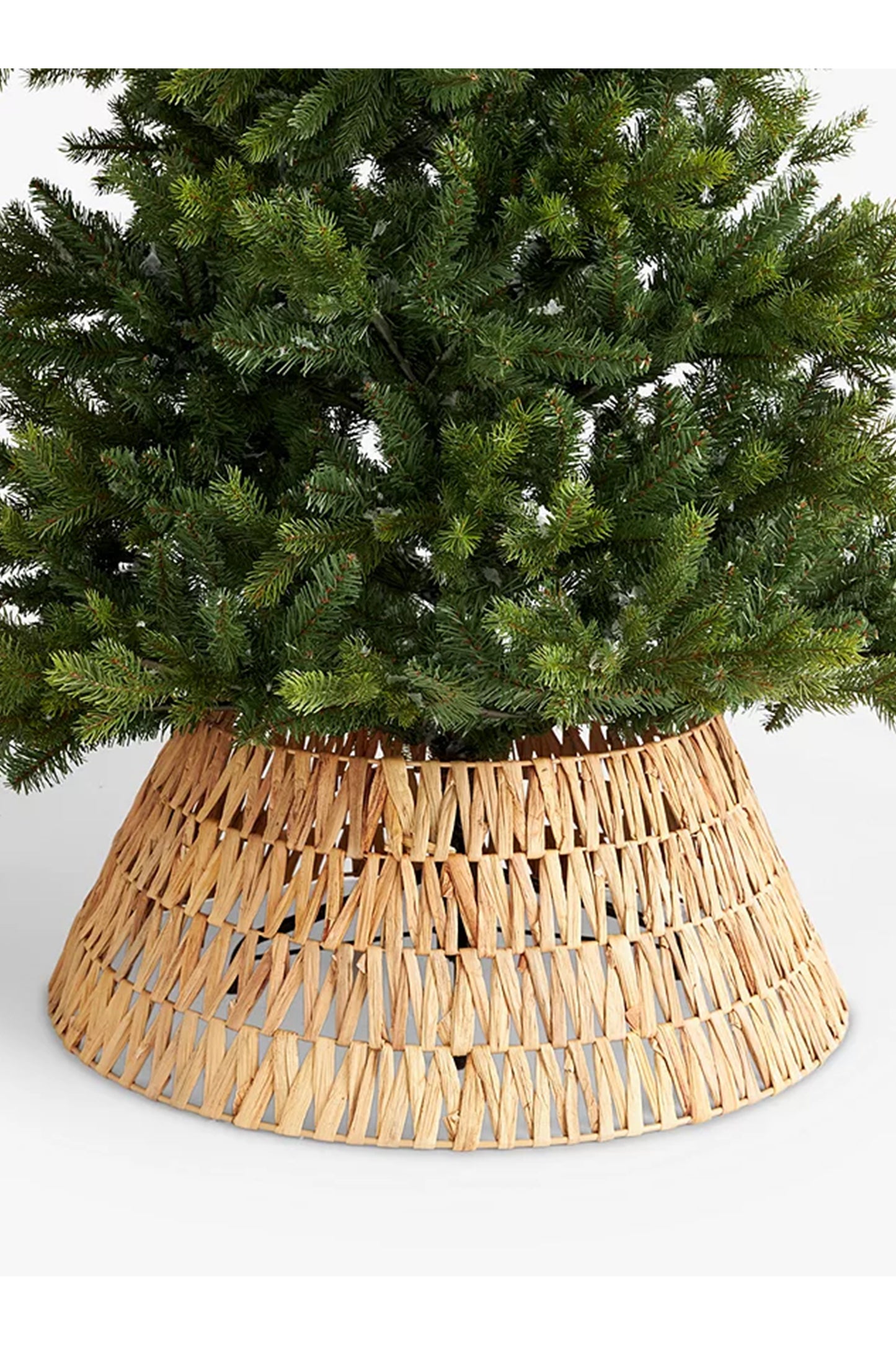 John Lewis Christmas Cottage Water Hyacinth Tree Skirt, Natural, Extra Large