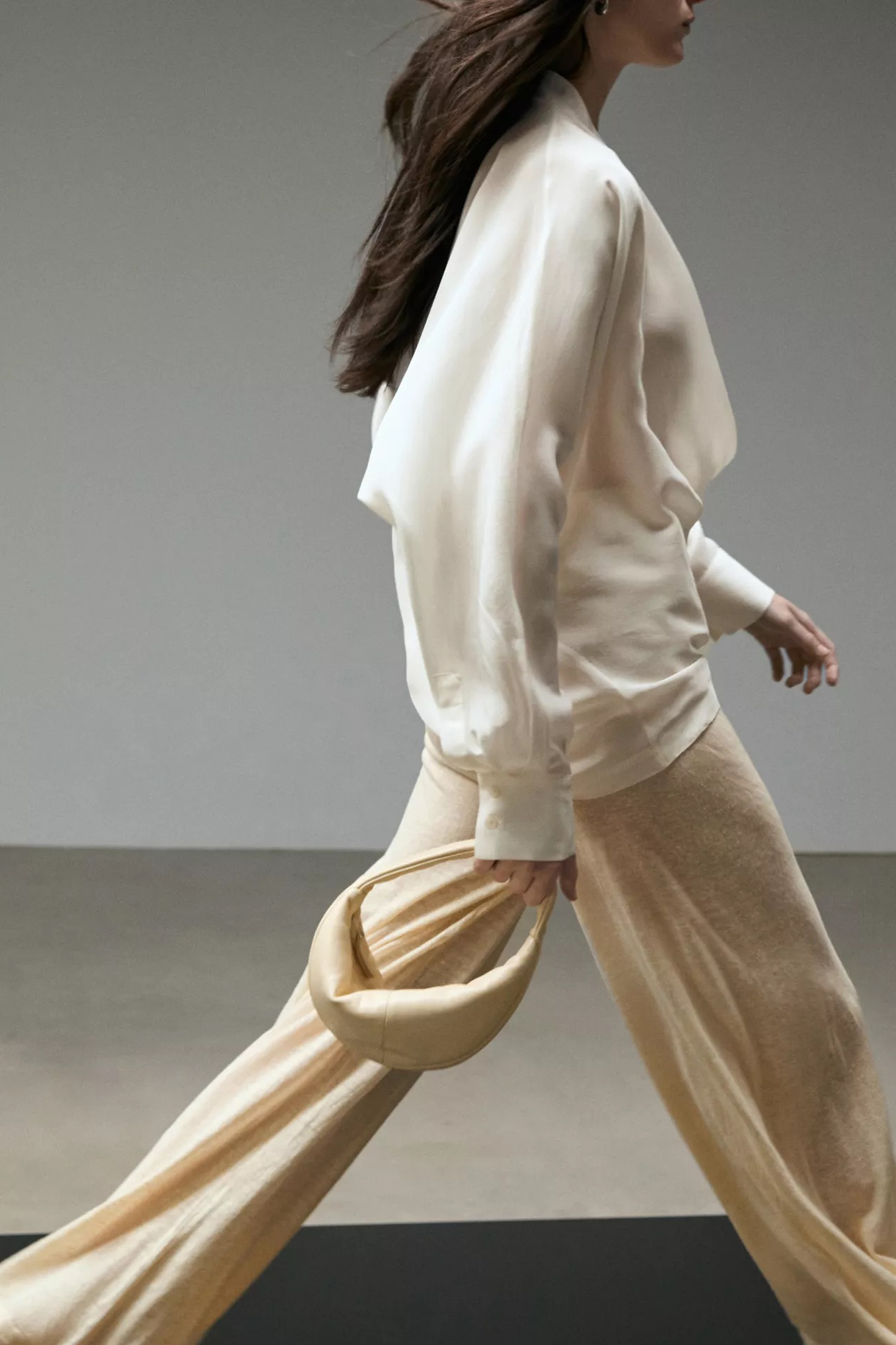 Total Look Wide-leg Flowing Trousers