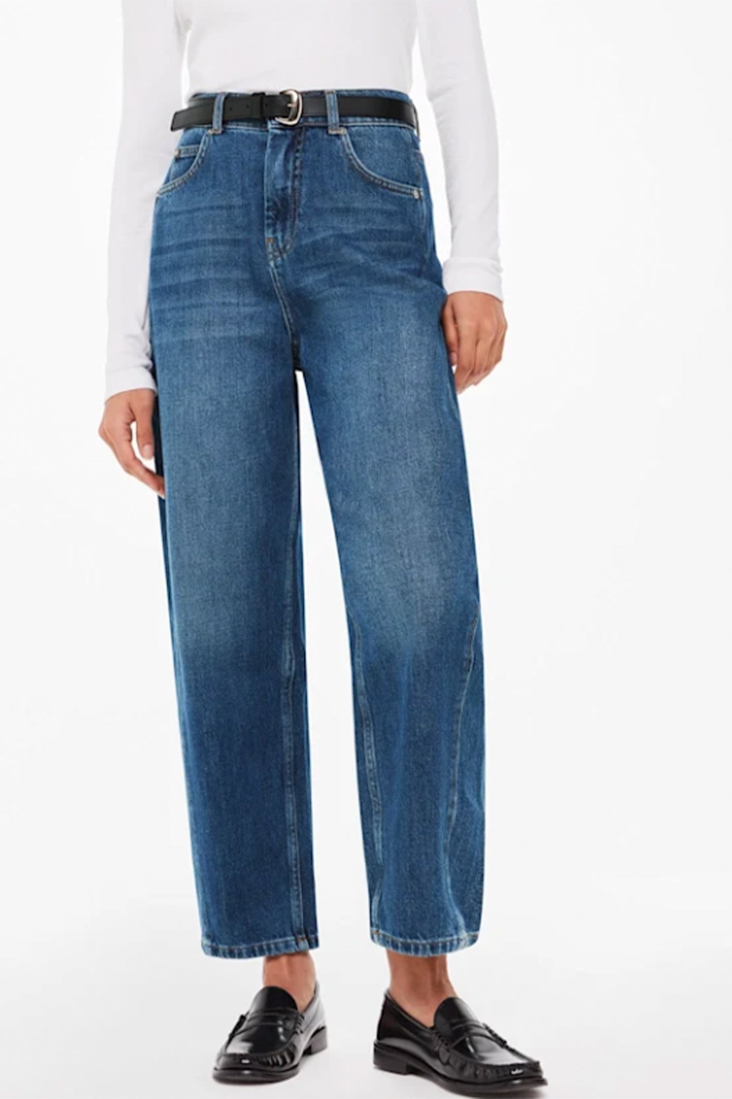 Authentic Barrel Leg Jean