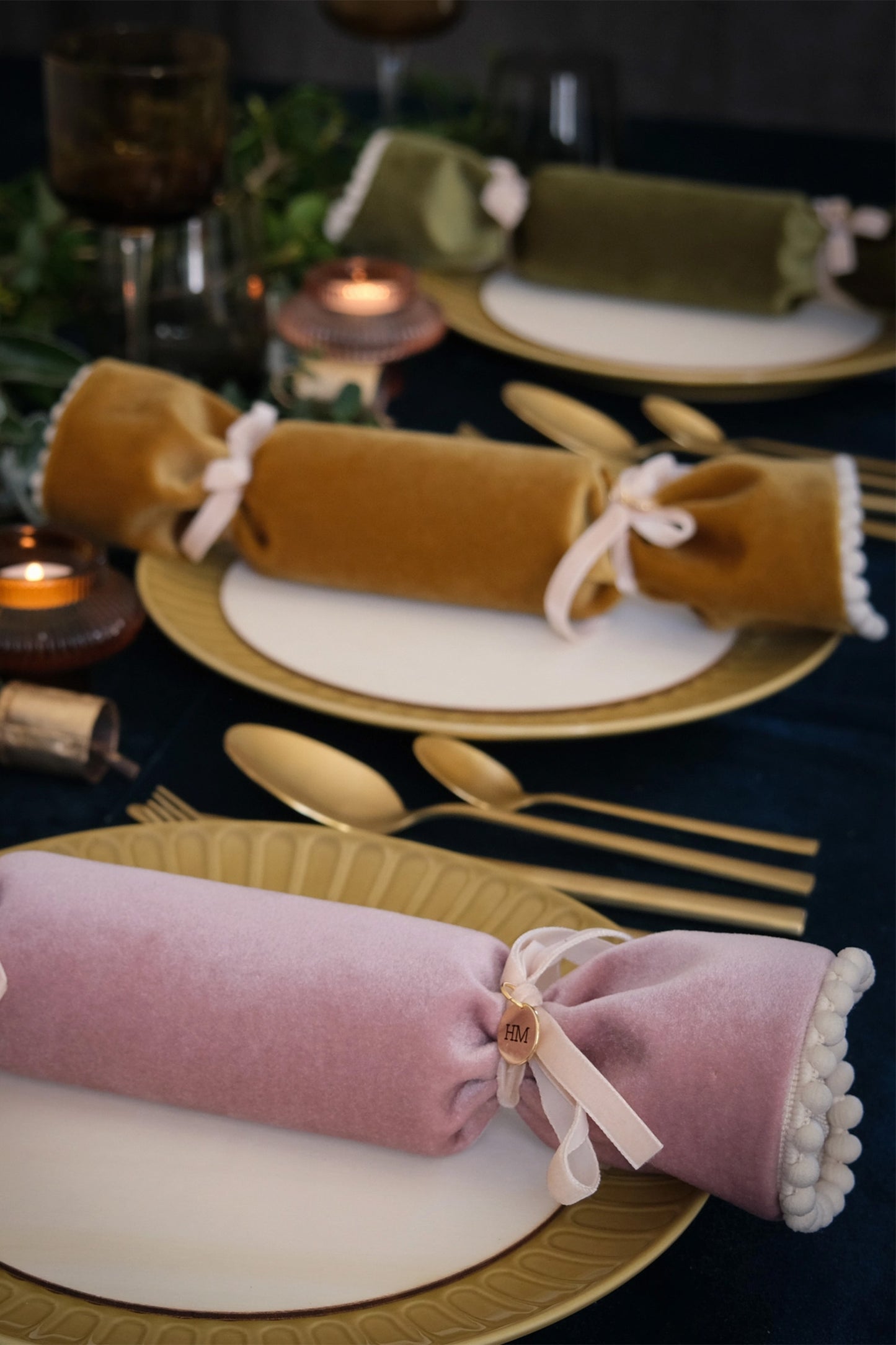 Luxury Velvet Reusable Christmas Pom Pom Cracker