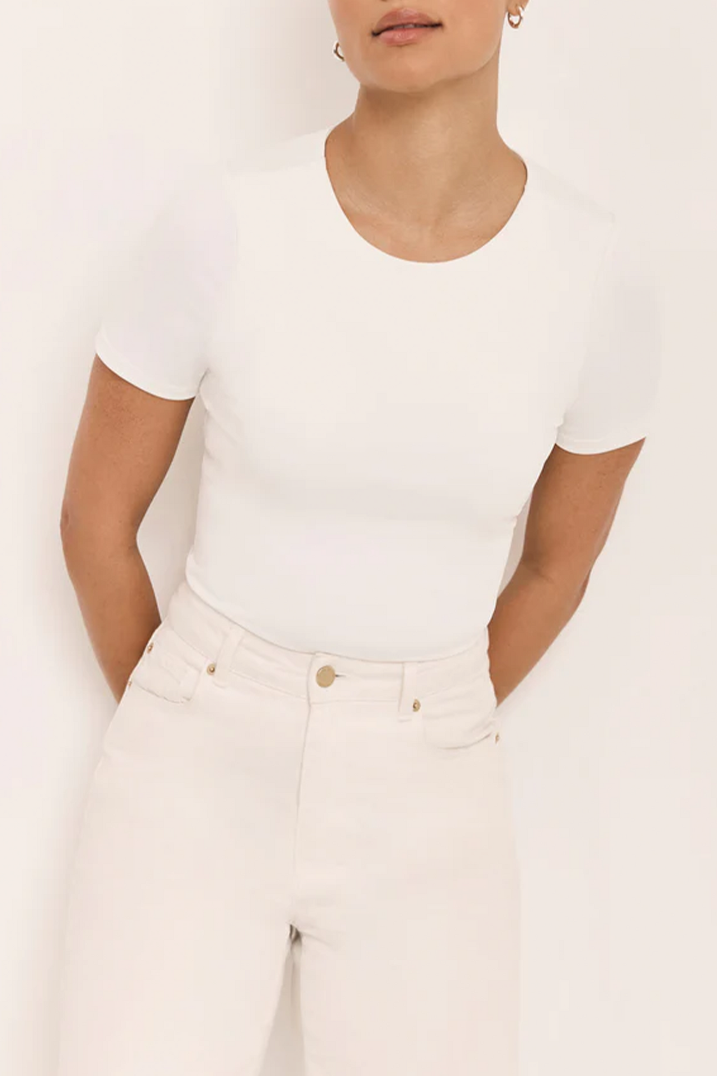 White-layering Short-sleeve Top